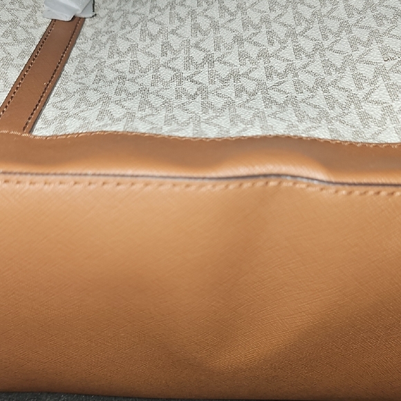 Michael Kors Cream Logo-Print Tote with Brown Trim - Picture 6 of 8